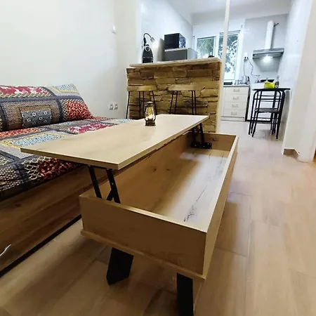 Apartment Dimelli In *
