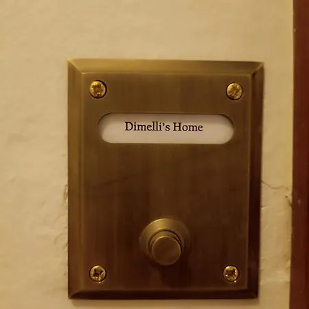 Dimelli In Apartment *