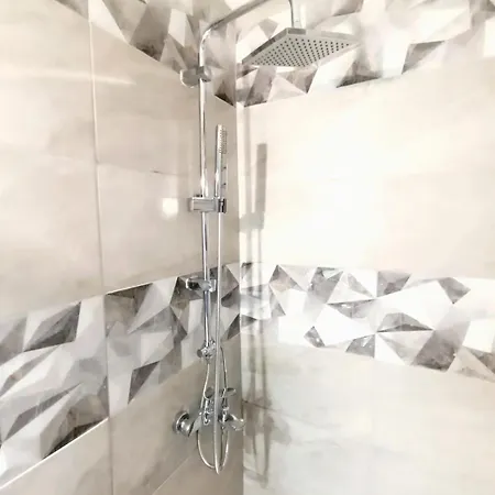 Apartment Dimelli In *
