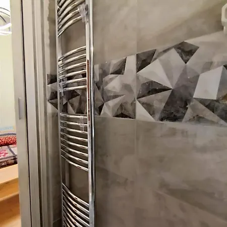 Dimelli In Apartment *